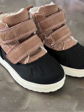 YELLOW BABY FALL/SPRING BOOTS